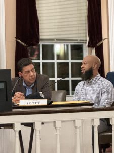 Councilman Ramon Fernandez, left and Councilman Rob Scott at Monday's Common Council meeting. Photo by Jeff Merchan