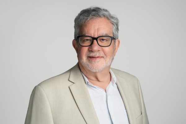 Bruce Apar