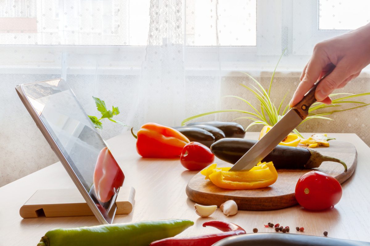 Easy, nourishing recipes to support physical recovery is what you’ll learn in this edition of Cooking For Your Health. 