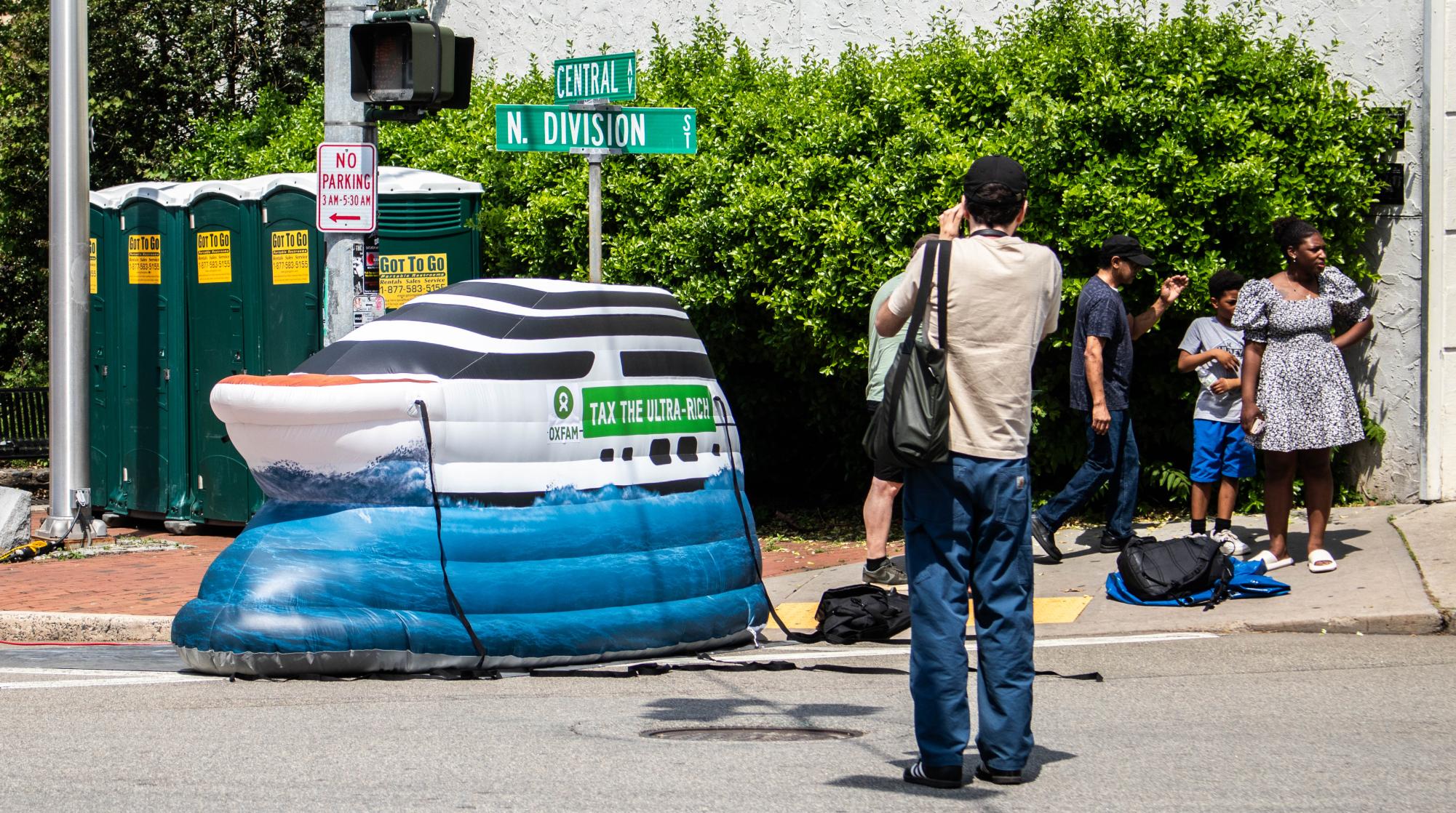 Picture This on a Single Saturday: Cinco de Mayo, Cherry Blossoms, May Day Rally