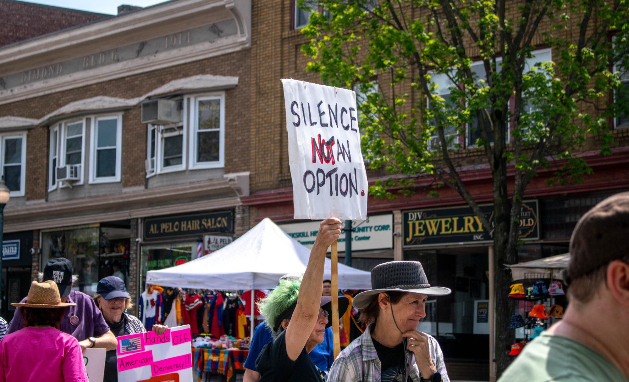 Picture This on a Single Saturday: Cinco de Mayo, Cherry Blossoms, May Day Rally