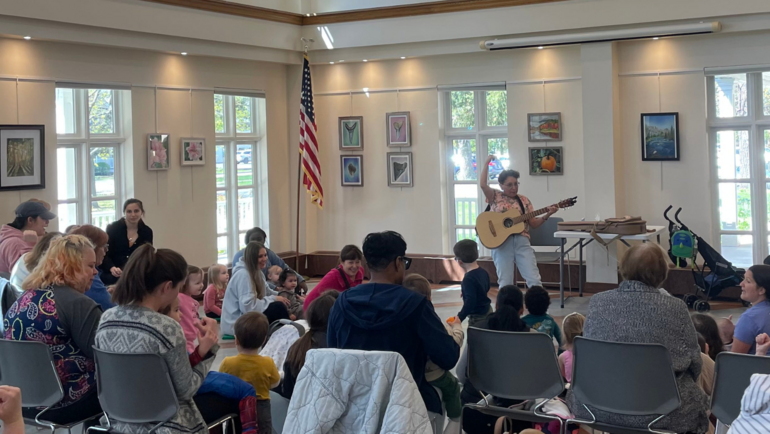 Previous concerts by Amy Hersh at the Hart Library have brought together dozens of families around live music and interactive activities for children. (John C. Hart Memorial Library)