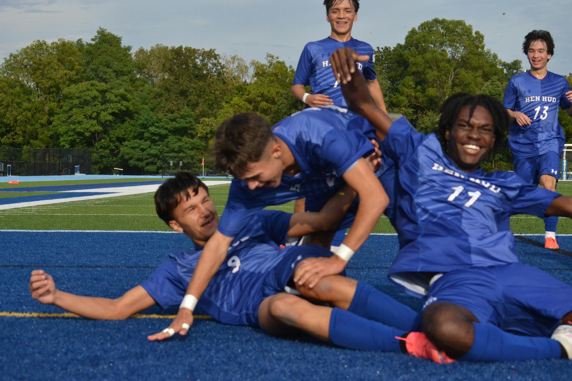 Covering Sept. 12-18, 2025: Boys Soccer, Girls Soccer, Football, Girls Volleyball, Boys Volleyball, Field Hockey, Girls Tennis, Girls Swimming, Cross Country