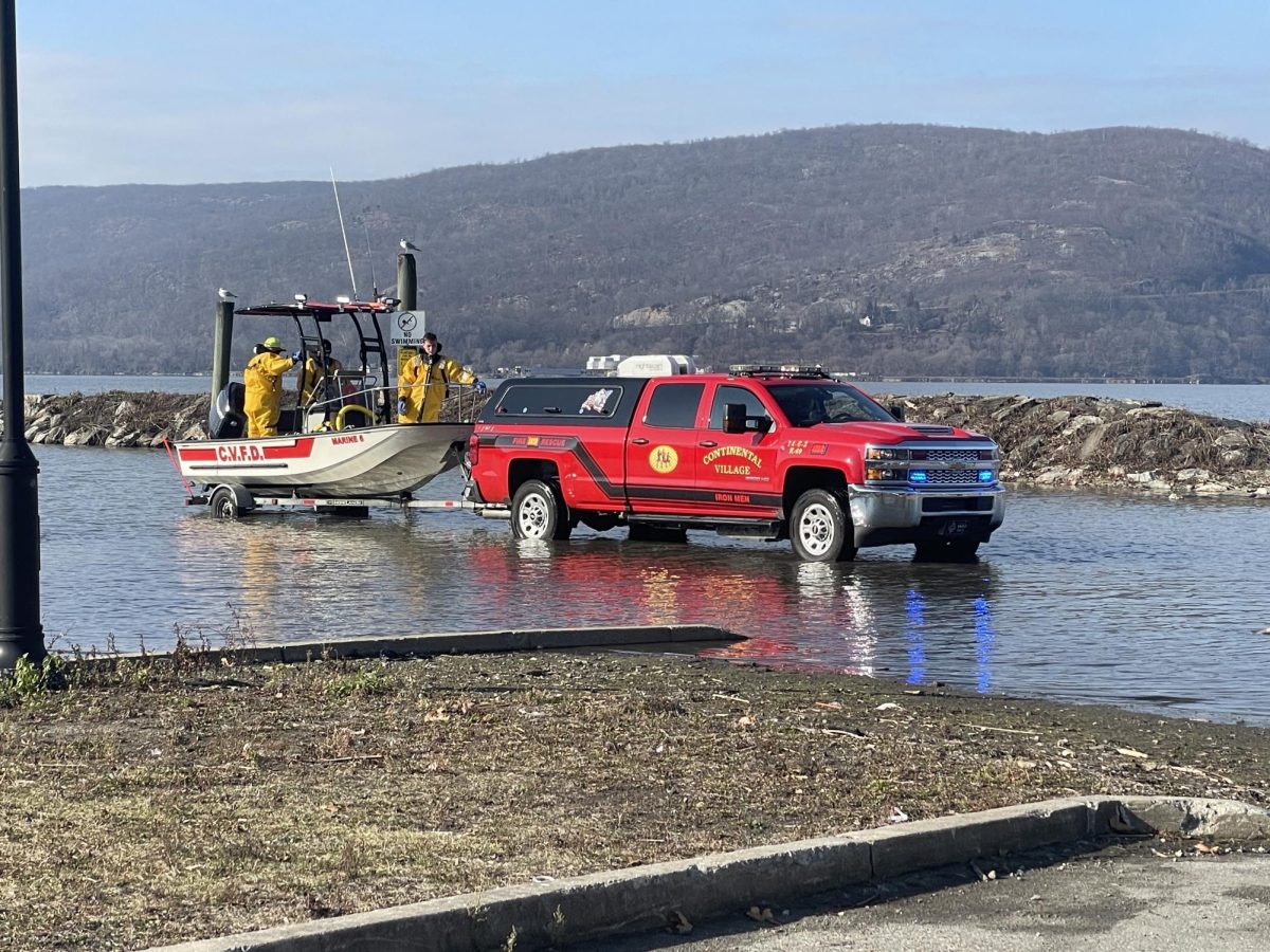 A fire rescue boat was deployed after receiving report of a jumper. 