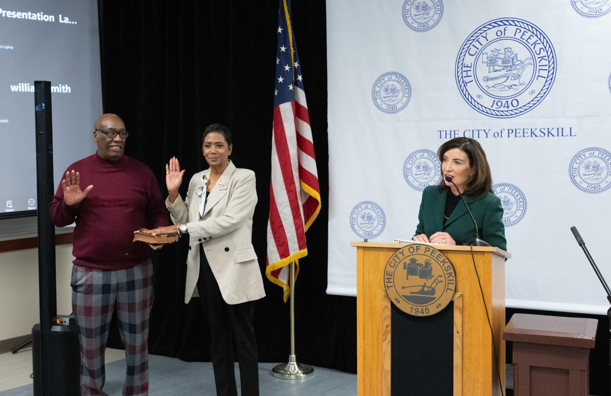 Governor praises mayor, who cites her administration's accomplishments and calls for citizens 'to get involved'