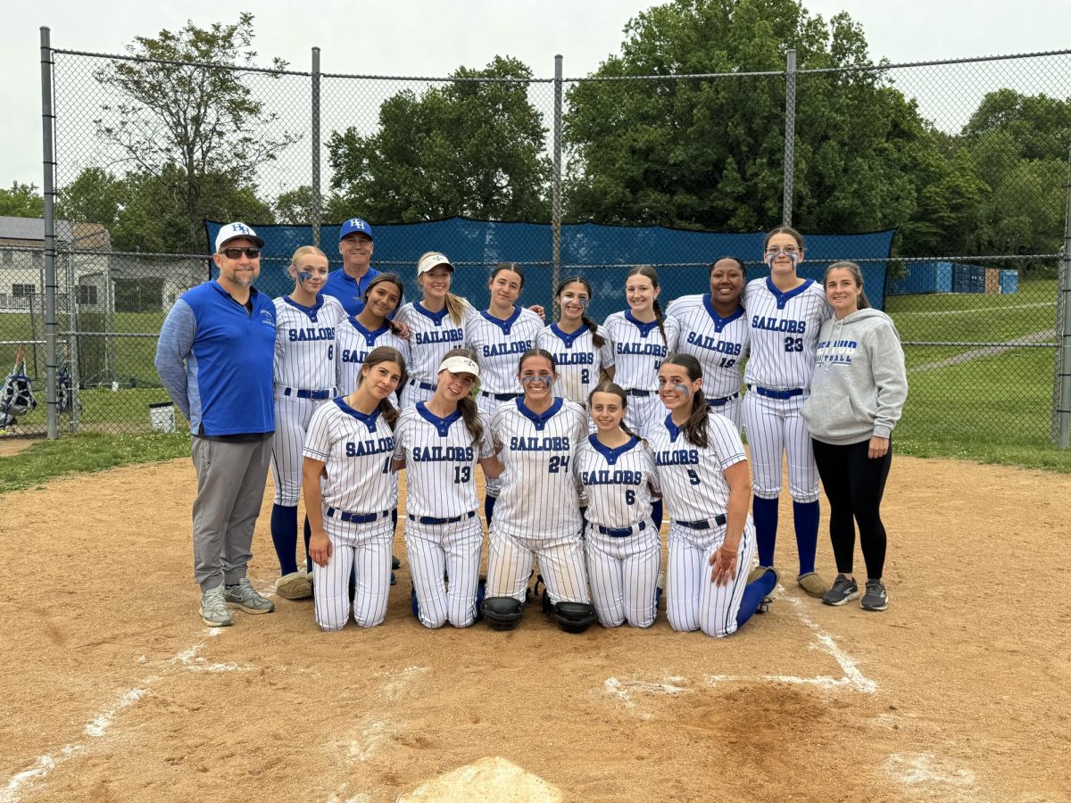 Hen Hud’s varsity softball team after their win over Westlake. 