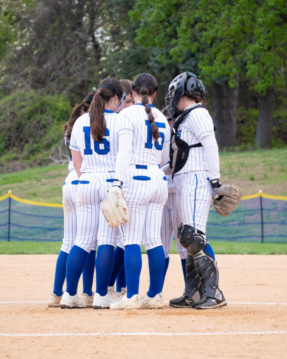 Hen Hud team huddle from earlier this season. 