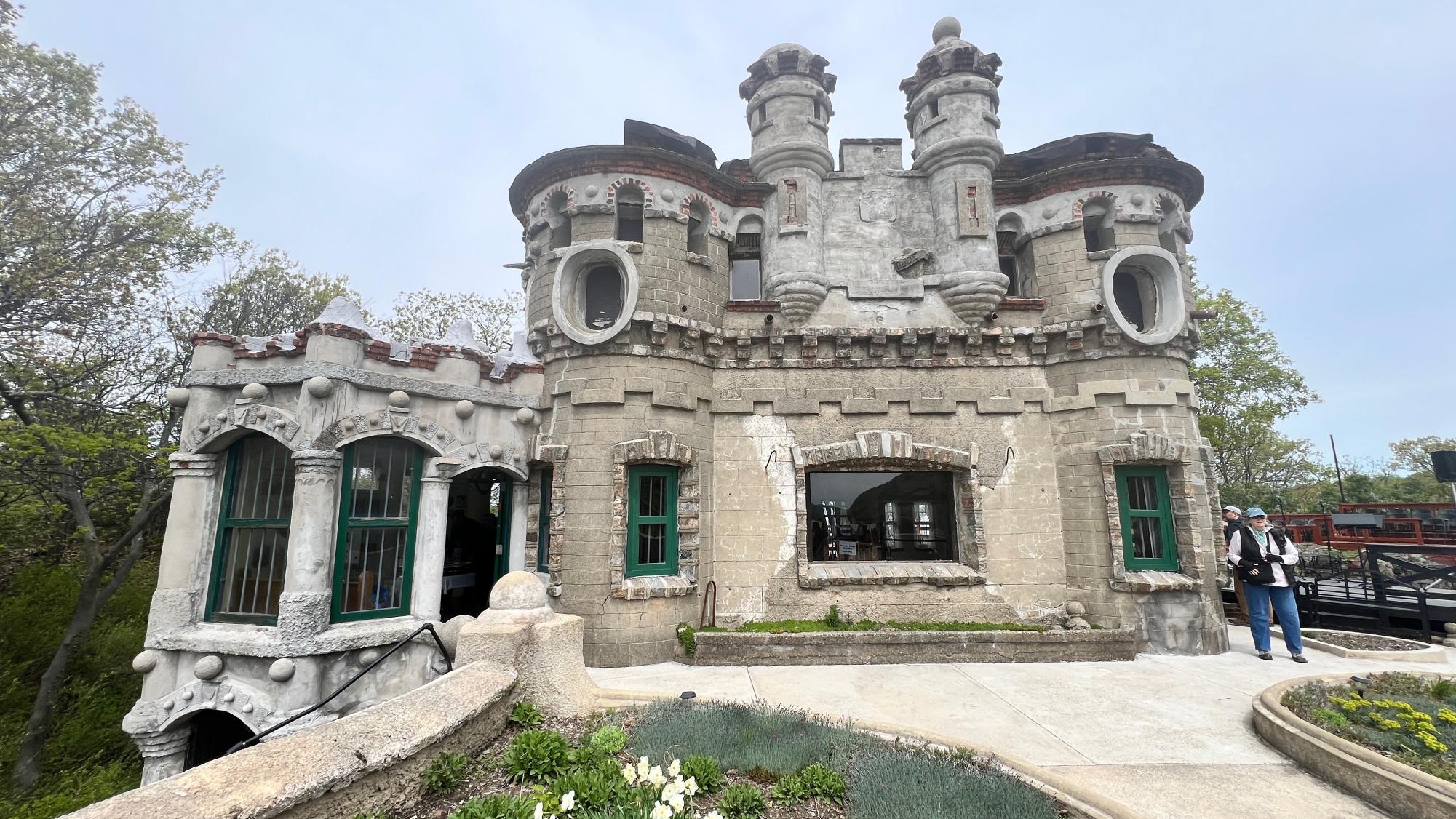 Neil Caplan’s ongoing transformation of Bannerman Castle and surroundings makes for a tour de force

